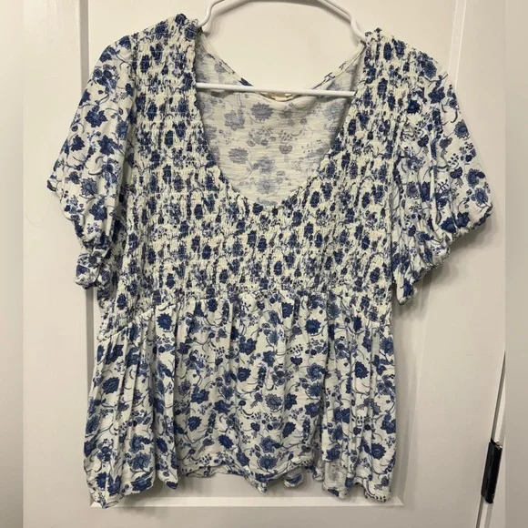 Lucky Brand Blue and White Floral Blouse - Picture 1 of 3